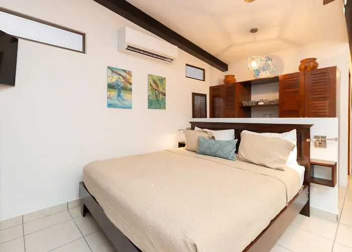 Casa vacanze Oceanview With Wrap-around Terrace, Private Pool, Hot Tub, And