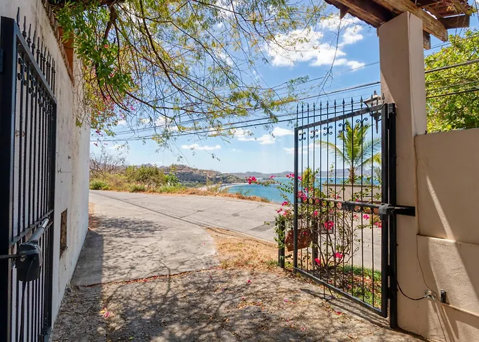 Сasa de vacaciones Oceanview With Wrap-around Terrace, Private Pool, Hot Tub, And